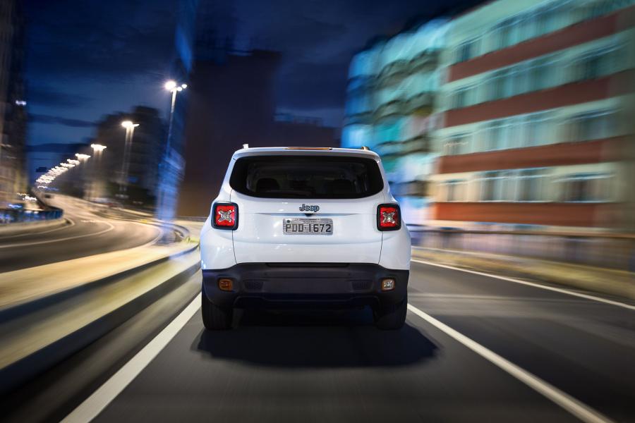  Jeep Renegade Longitude 2015 года  (BR) (фото 20 из 29)